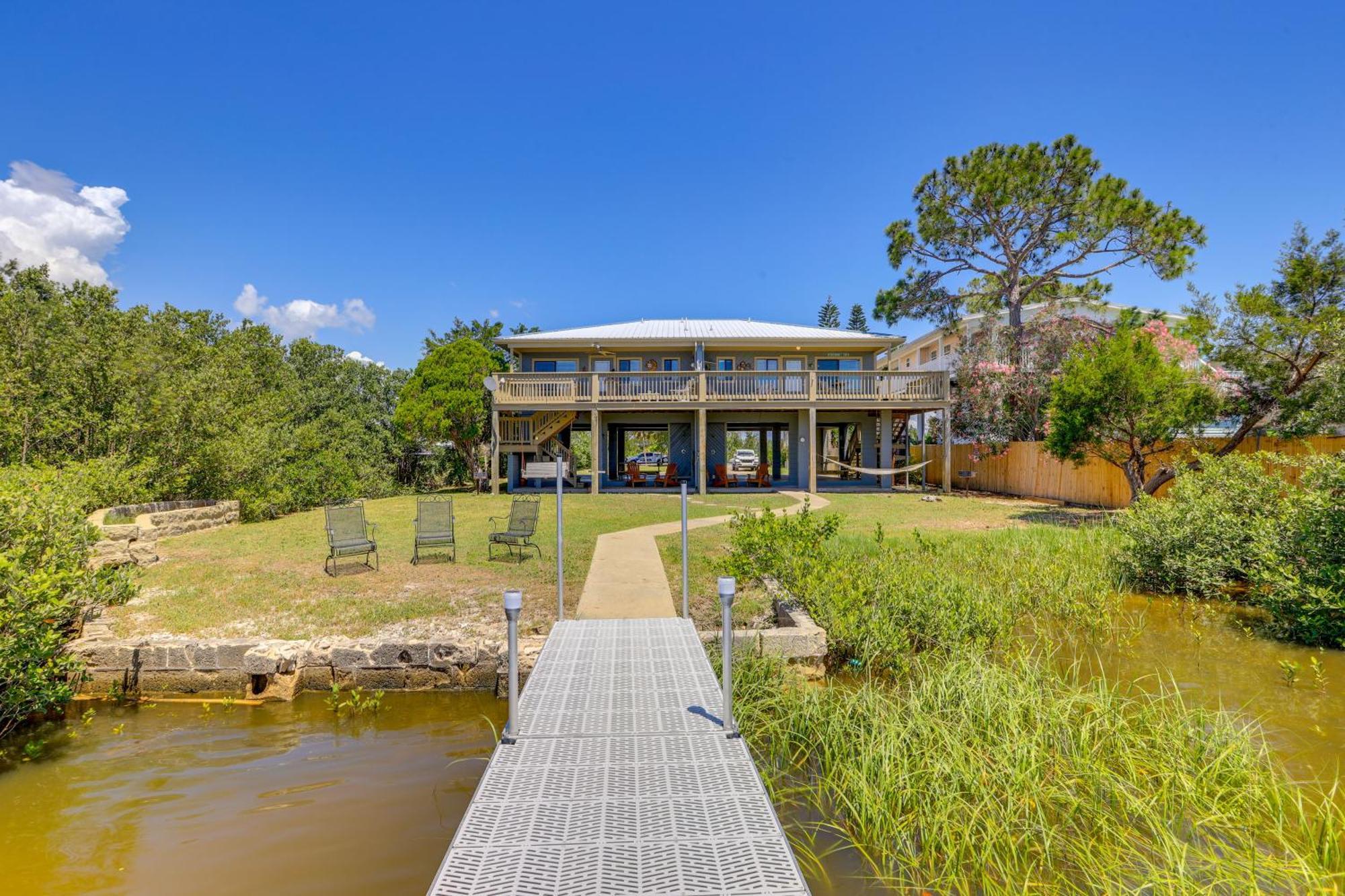 Waterfront Cedar Key Duplex Home Grill And Dock! Extérieur photo