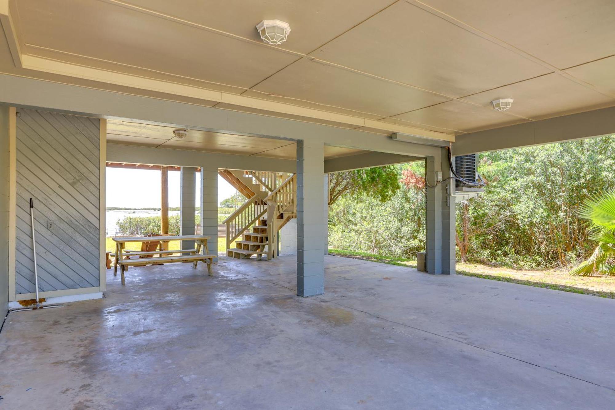 Waterfront Cedar Key Duplex Home Grill And Dock! Extérieur photo