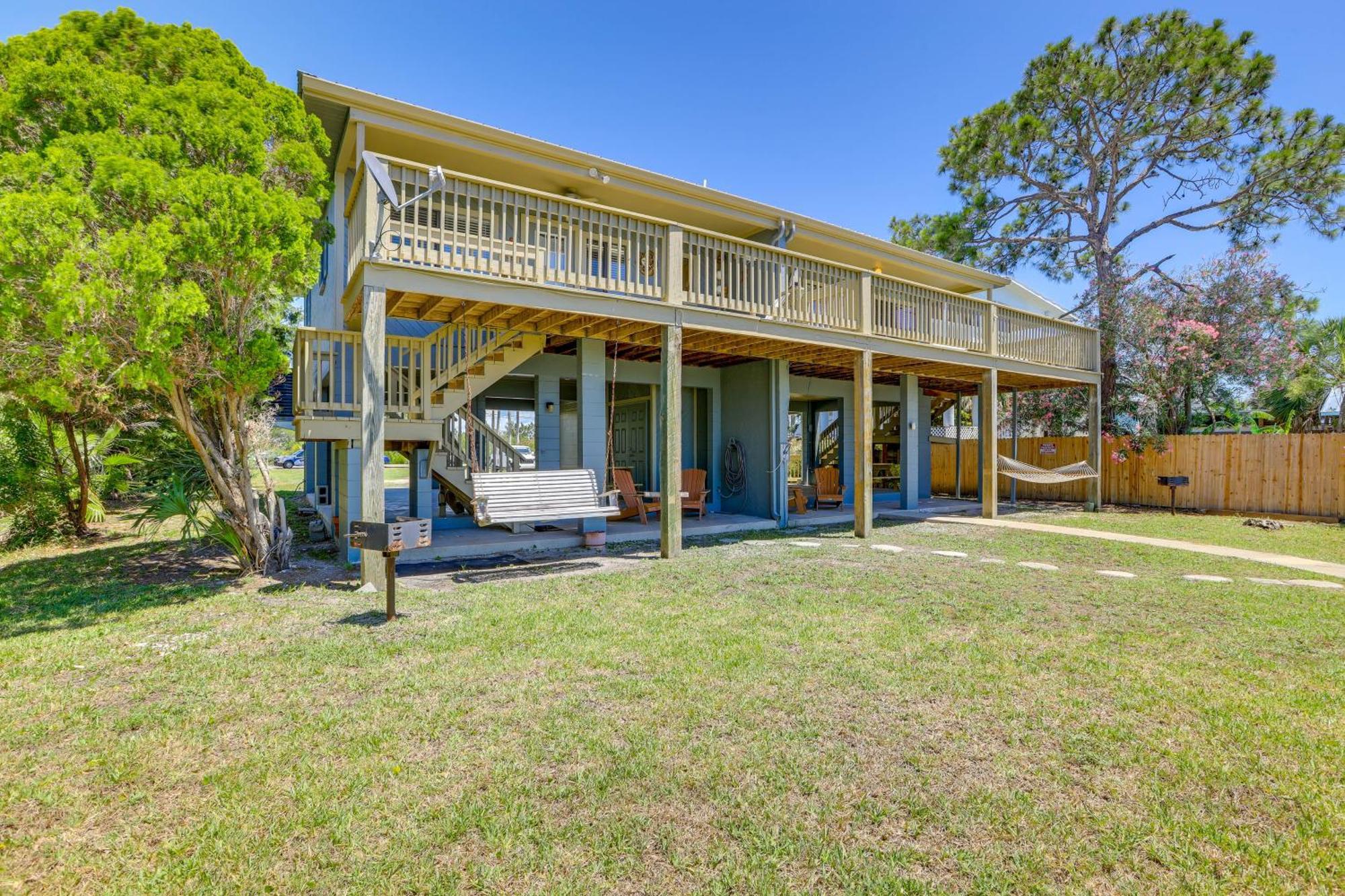 Waterfront Cedar Key Duplex Home Grill And Dock! Extérieur photo