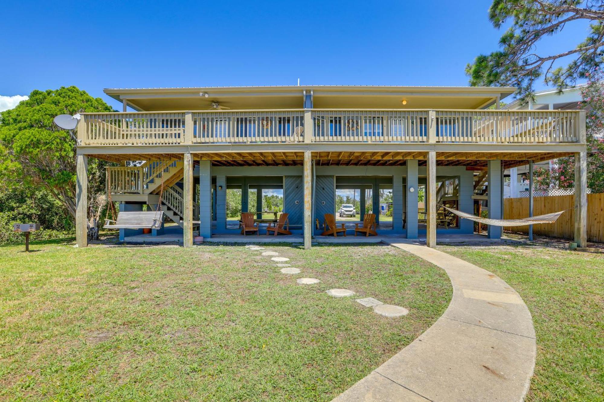 Waterfront Cedar Key Duplex Home Grill And Dock! Extérieur photo